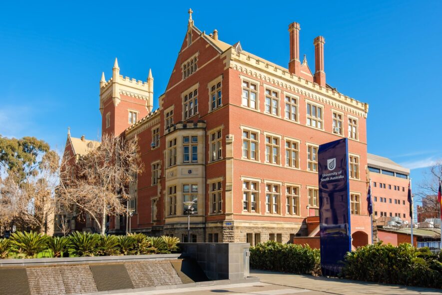 Học phí Đại học Adelaide Úc là bao nhiêu?