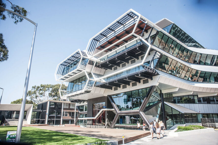 Đại học Monash Úc: Trường top 50 thế giới với học bổng toàn phần 2025